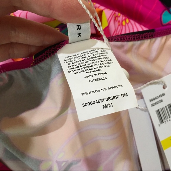 New  Trina Turk SOLAR FLORAL TUNIC SWIM COVER UP Dress Beach Resort Cruise SZ M - Picture 7 of 7